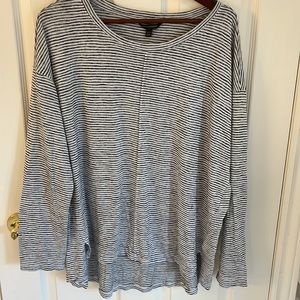 Banana Republic Top - XL - Grey and White